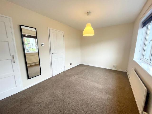 Apartment for rent in Holywood