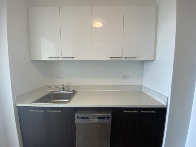 Apartment for rent in Cote-saint-luc, Quebec
