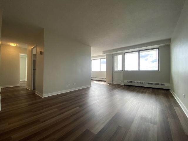 Apartment for rent in Cote-saint-luc, Quebec