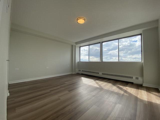 Apartment for rent in Cote-saint-luc, Quebec