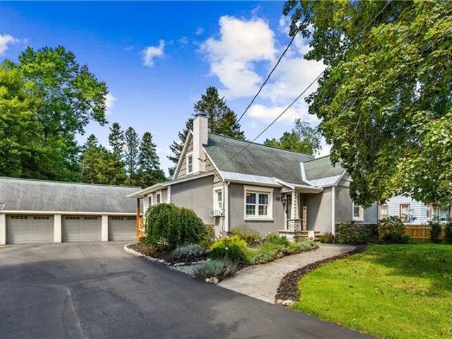 House for sale in Oneida, New York