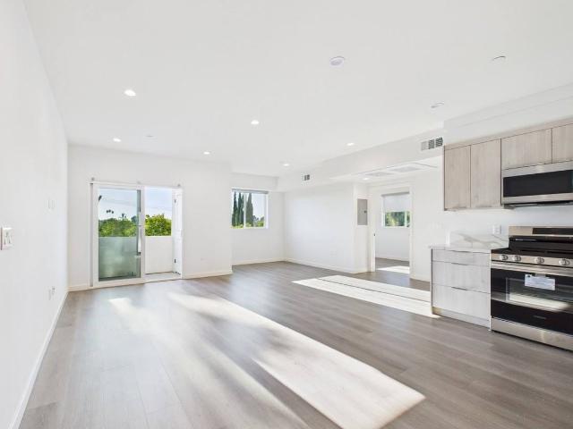 Apartment for rent in Mission Hills Neighborhood Council District, Canoga Park