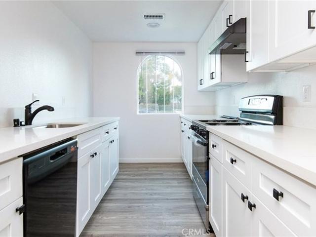 Townhouse for sale in Simi Valley, California