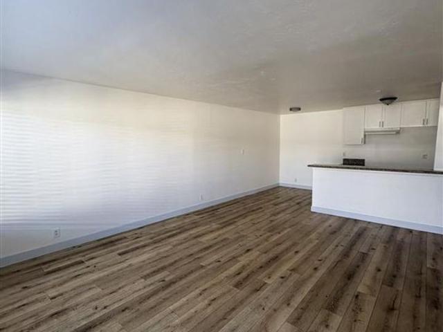 Apartment for rent in Long Beach, California