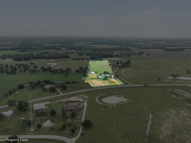 House for sale in Milam, Texas