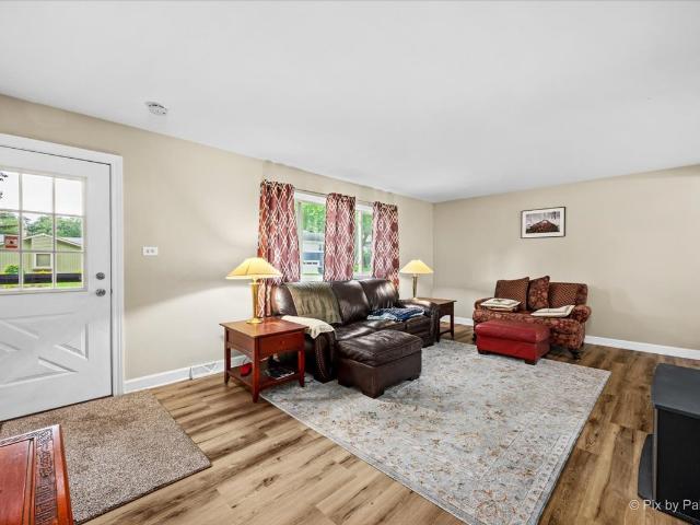 House for sale in Mchenry, Illinois