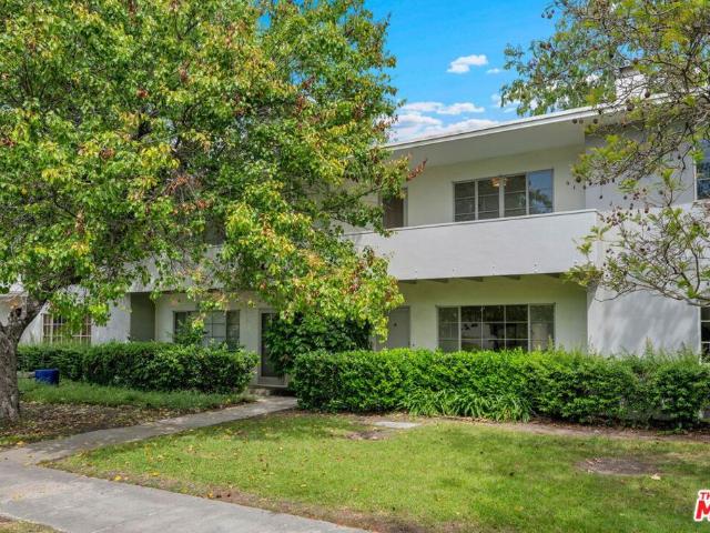 Condo for sale in Canoga Park, California