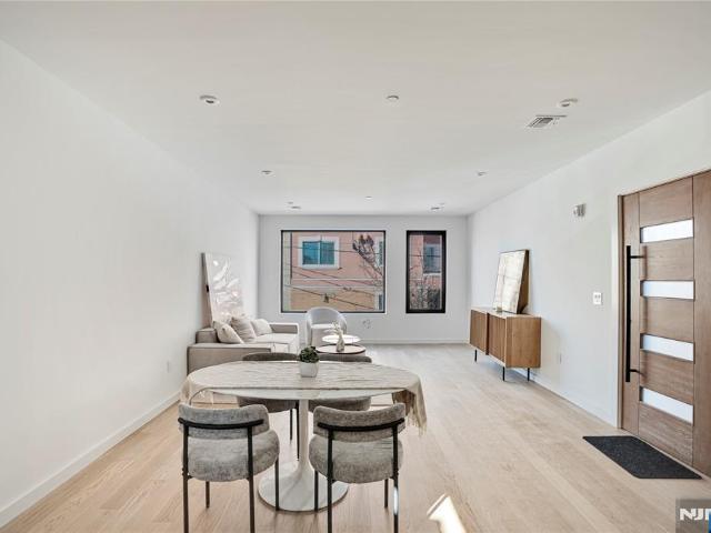 Condo for sale in Hudson, New Jersey