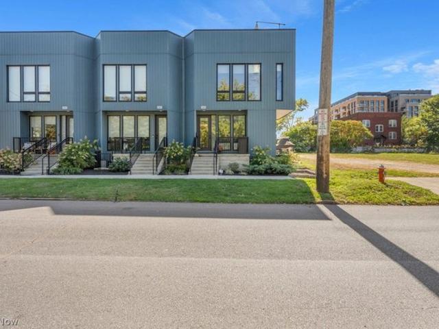 Townhouse for sale in Detroit-Shoreway, Cleveland