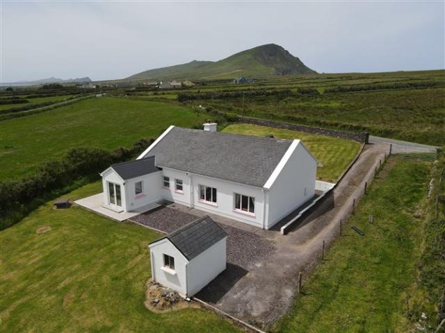 Detached House for sale in Ballinskelligs, South Tipperary