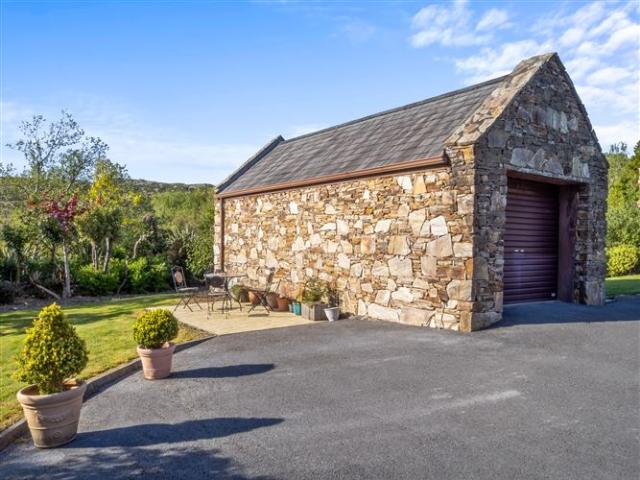 Detached House for sale in Connacht