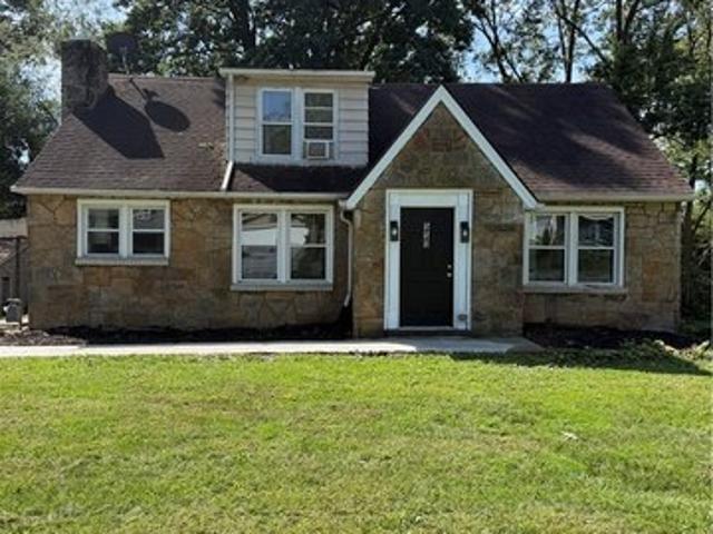 House for sale in Summit, Ohio