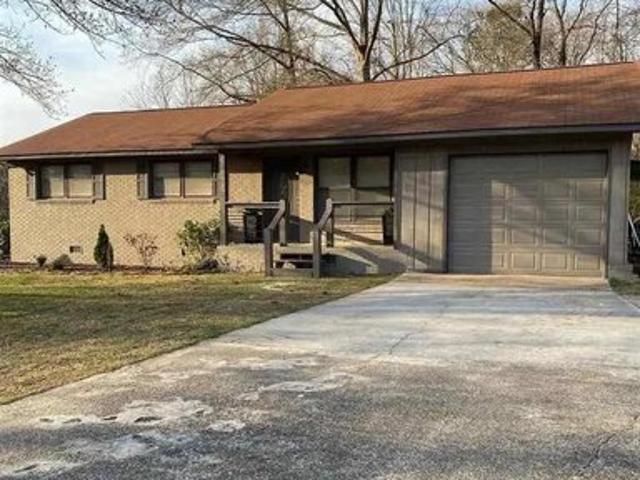 House for sale in Centre, Alabama