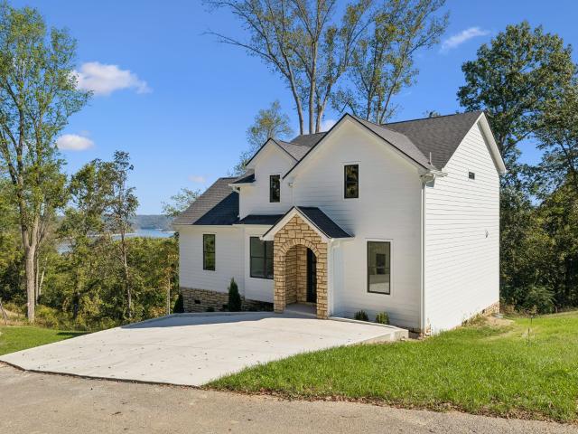 House for sale in Smithville, Middle Tennessee