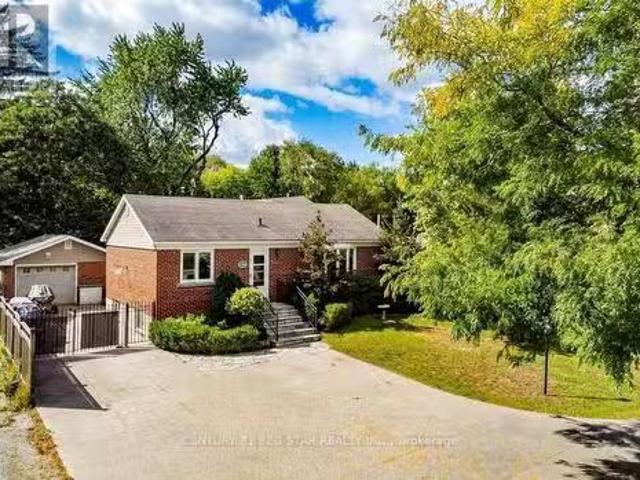 House for sale in Oakville, Ontario