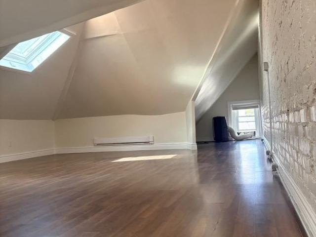 Apartment for rent in North End, Hamilton