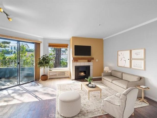 Condo for rent in Long Beach, California