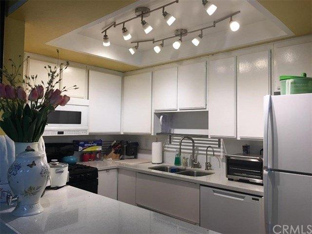 Condo for sale in Long Beach, California