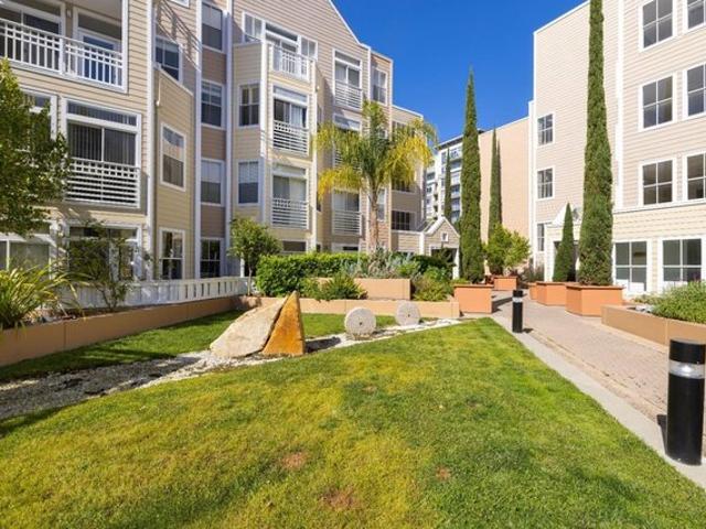 Condo for sale in Mountain View, California