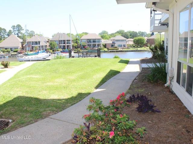 Condo for sale in Ridgeland, Mississippi
