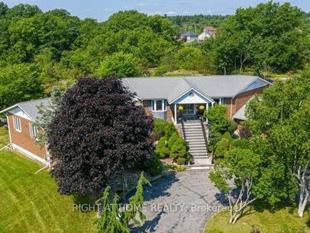 House for sale in Gananoque, Ontario