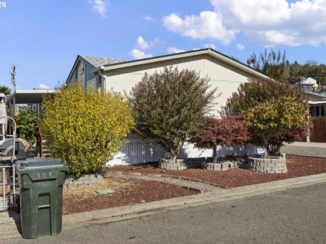 House for sale in Sutherlin, Douglas County
