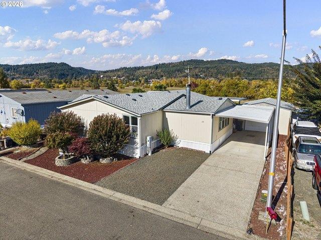 House for sale in Sutherlin, Douglas County