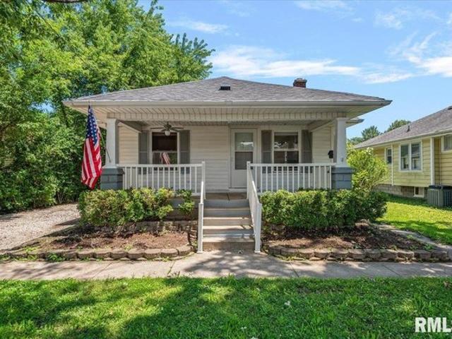House for sale in Taylorville, Illinois