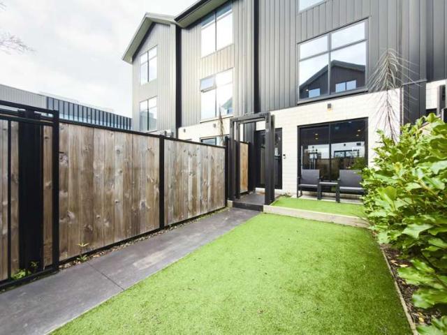 Townhouse for sale in Heathcote, Canterbury