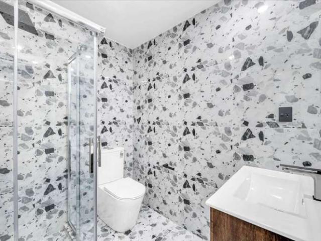 House for sale in Avondale