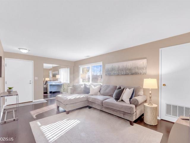 Condo for sale in Highland Park, Illinois