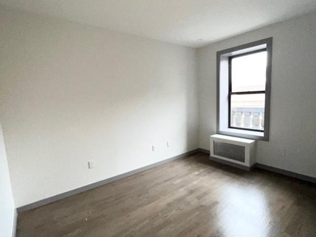 Room for rent in Arverne, New York