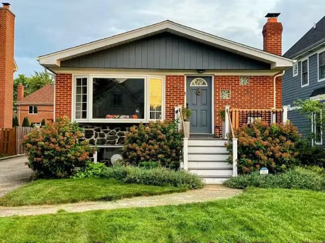 House for rent in Elmhurst