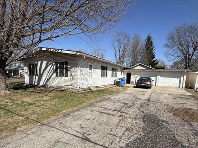 House for sale in Petersburg, Illinois