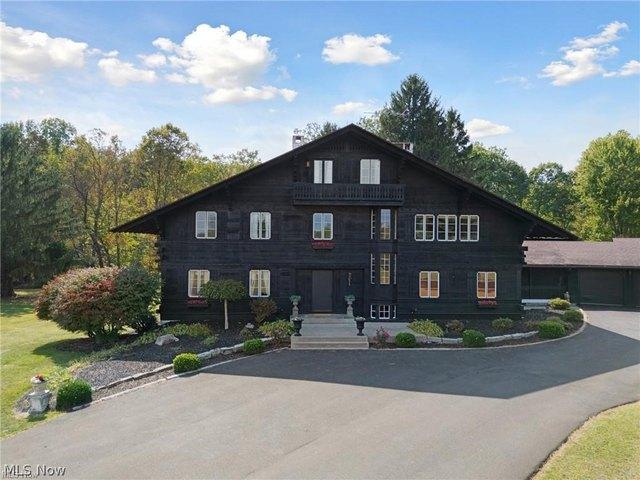 House for sale in Vienna, Ohio