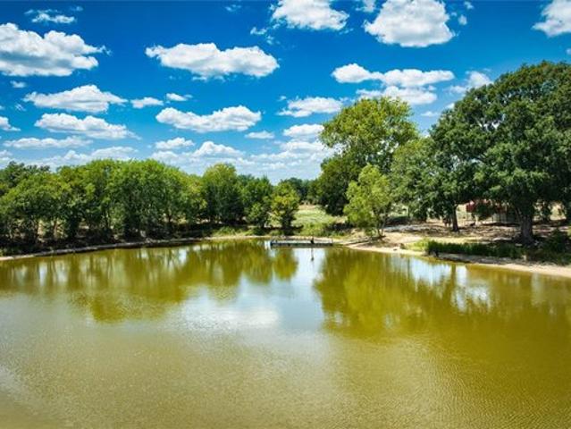 Land for sale in Lockhart, Texas