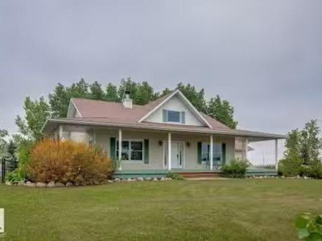 House for sale in Alberta