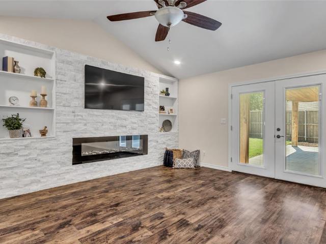 House for sale in Lake Dallas