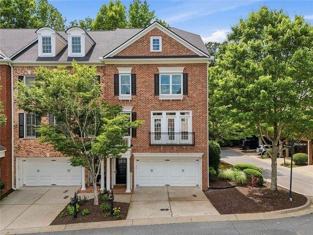Townhouse for sale in Roswell, Georgia
