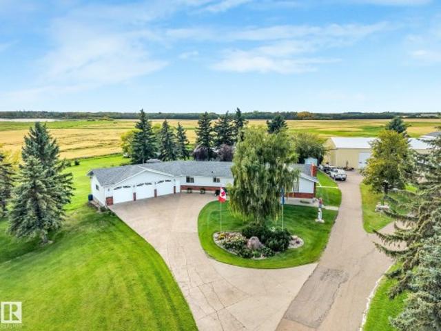 House for sale in Alberta