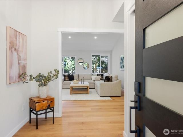House for sale in Peach Acres, University Place