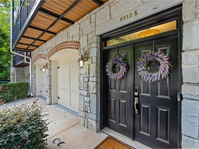 Townhouse for sale in Sandy Springs, Fulton County