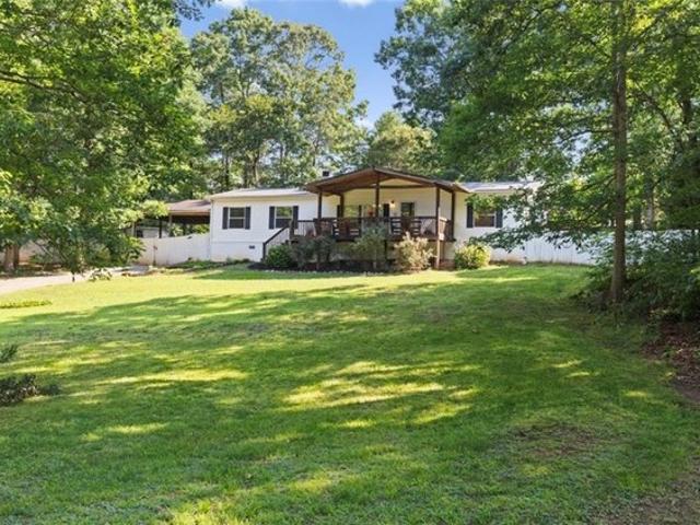 House for sale in Lula, Georgia