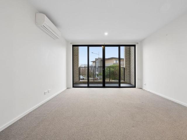 Townhouse for rent in Woden, Australian Capital Territory