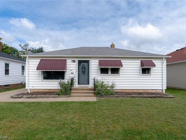 House for sale in Polish Village, Parma