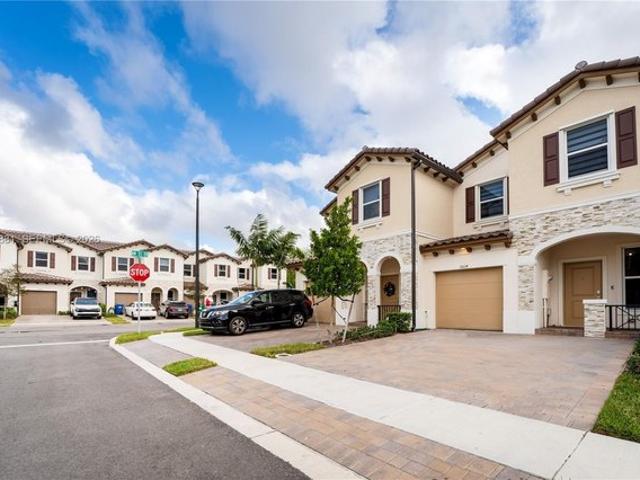 Townhouse for sale in Lauderhill, Broward County
