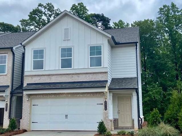 Townhouse for sale in Flowery Branch, Georgia