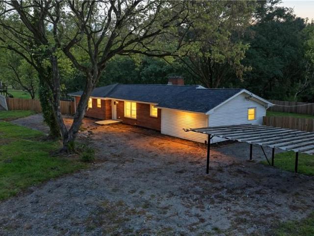 House for sale in Pfafftown, North Carolina