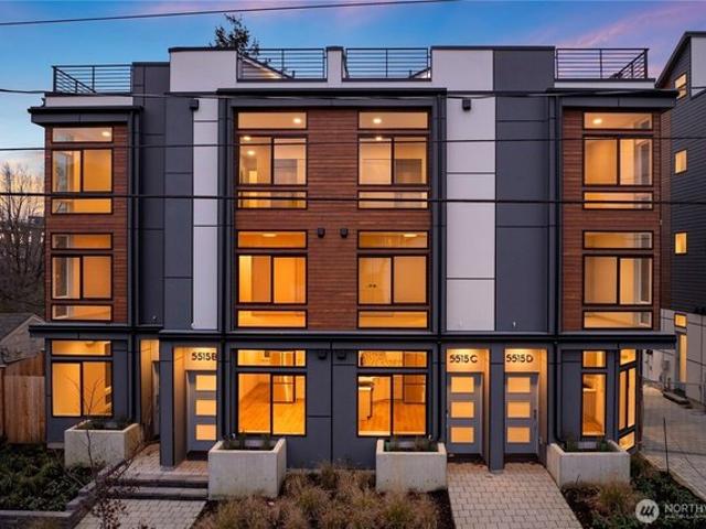 Townhouse for sale in Seattle, Washington