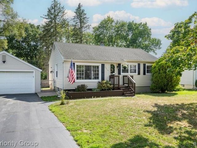 House for sale in Waterford, Michigan